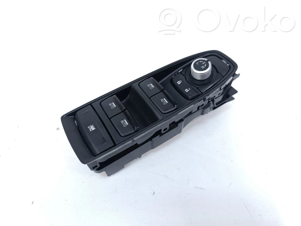 Subaru Outback (BT) Electric window control switch 