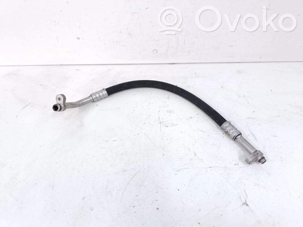 Audi A8 S8 D3 4E Ilmastointilaitteen putki (A/C) 