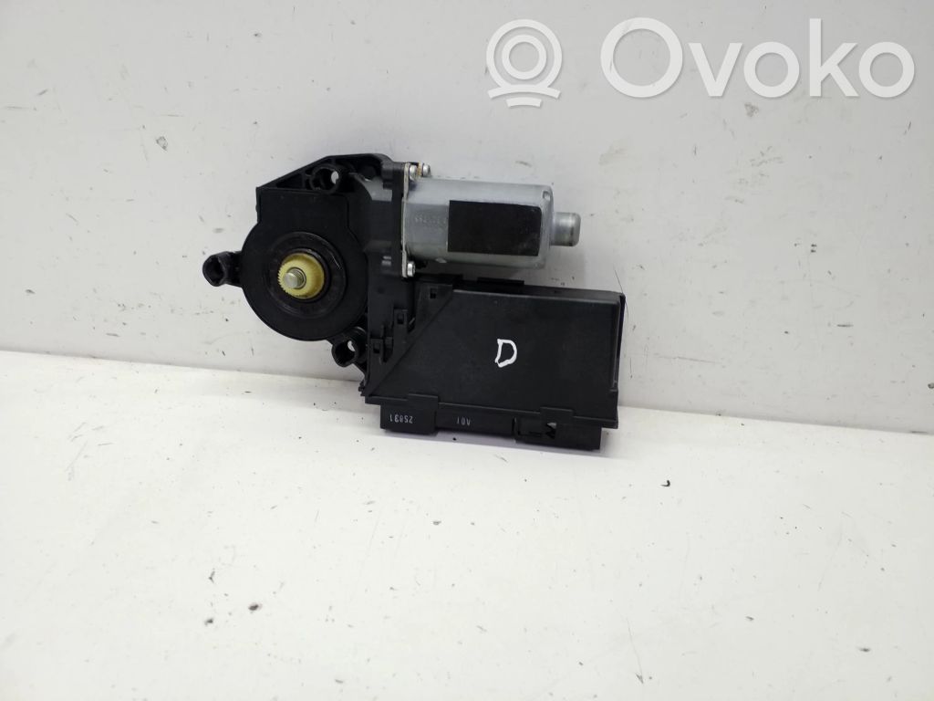 Audi A8 S8 D3 4E Rear door window regulator motor 