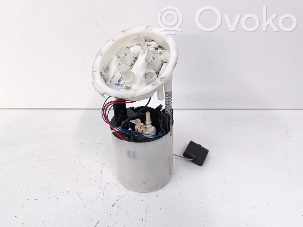 BMW X1 E84 Polttoainesäiliön pumppu 