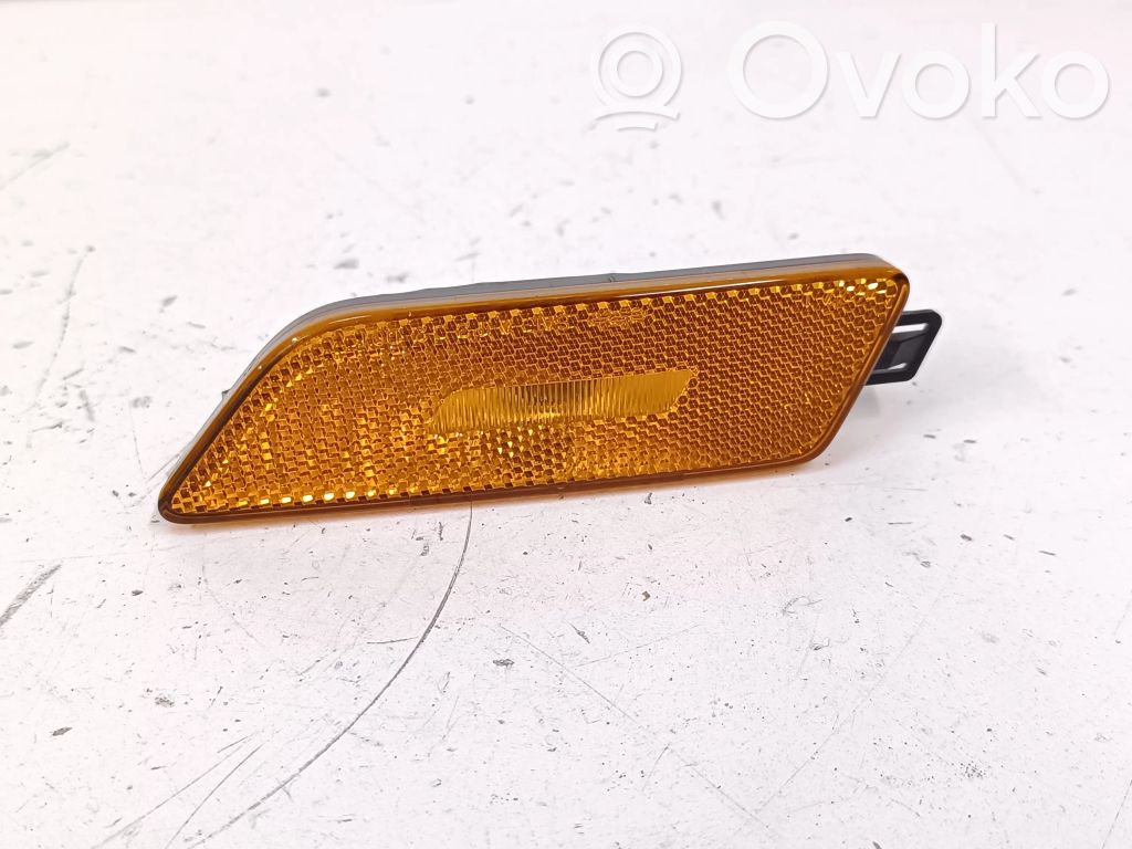 Porsche Macan (95B) Front indicator light 