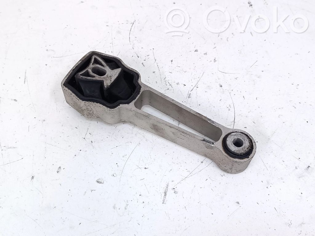 Volvo XC60 Engine mount bracket 