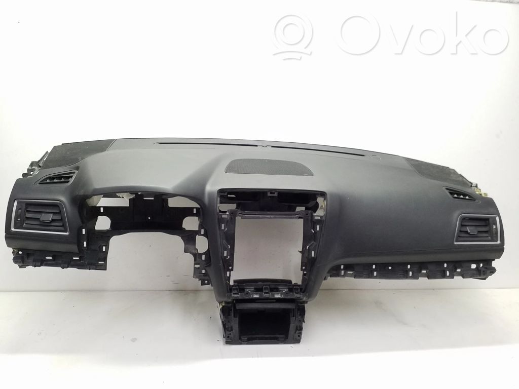 Subaru Outback (BS) Panelis 