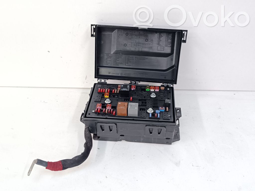 Opel Ampera Fuse box set 