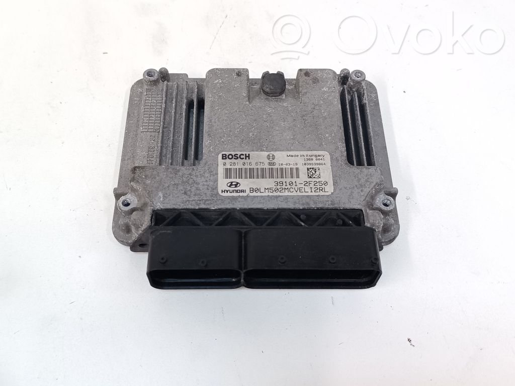 Hyundai ix35 Engine control unit/module 