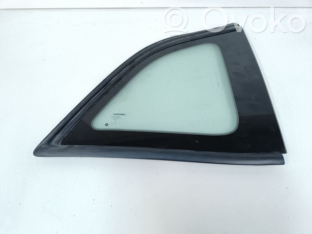 Dodge Challenger Vidrio lateral trasero 