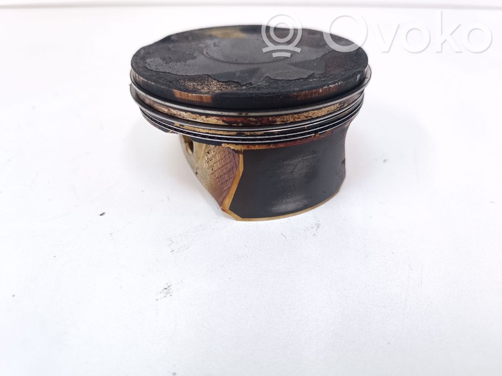 Dodge Challenger Piston 