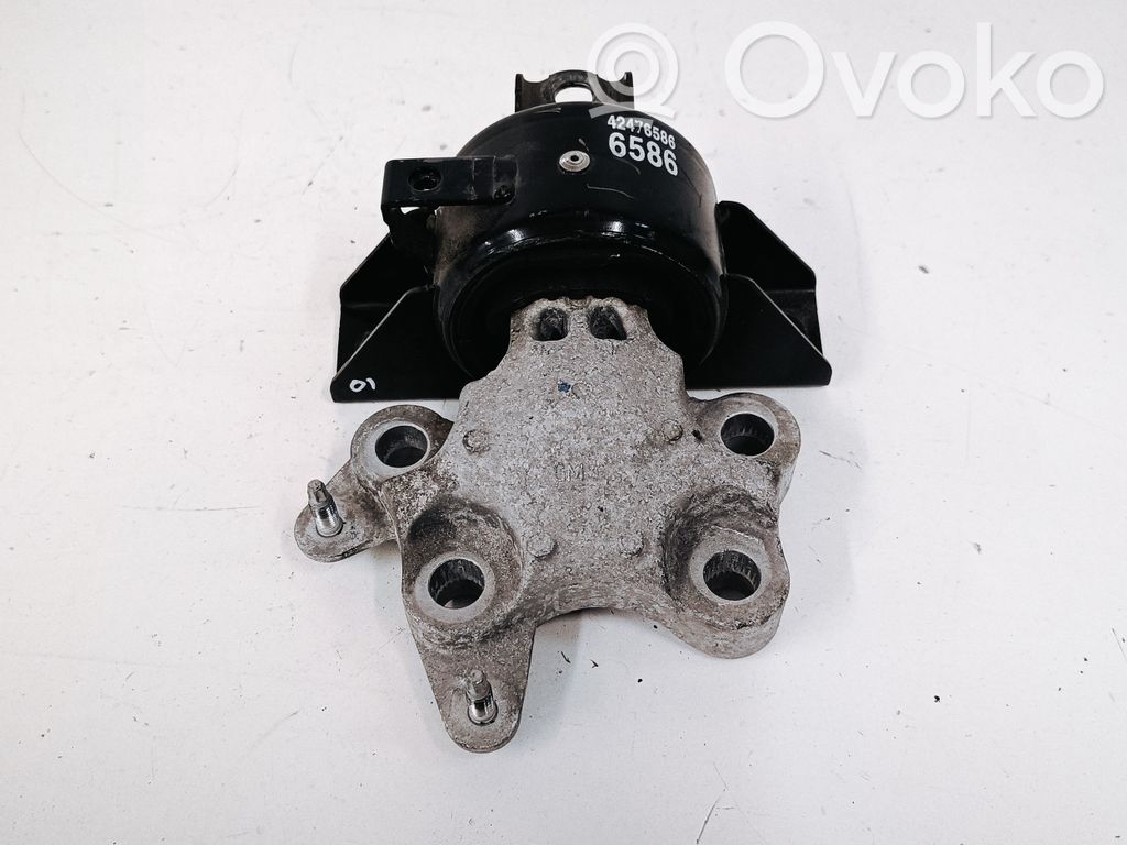 Buick Encore I Engine mount bracket 