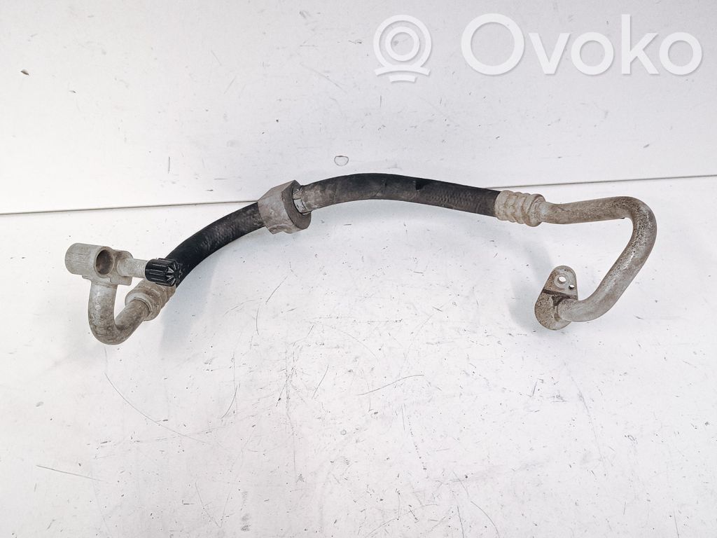 BMW X1 E84 Ilmastointilaitteen putki (A/C) 