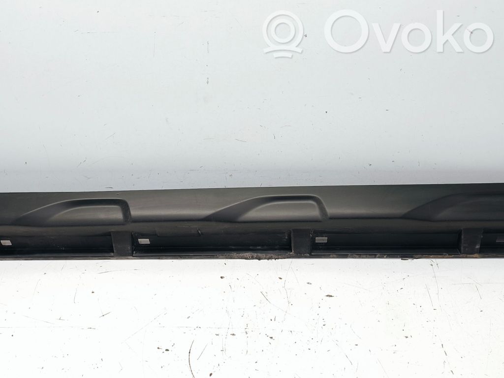 Subaru Outback (BS) Listón 