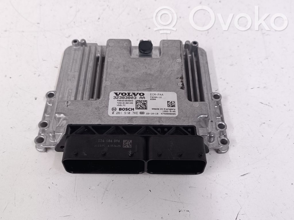 Volvo XC40 Engine control unit/module 