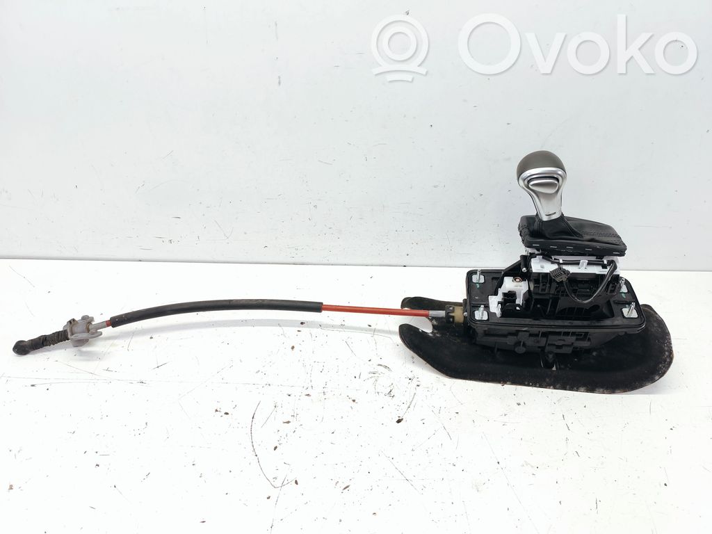 Lewarek zmiany biegów / górny   8R1713041G,8R1713041