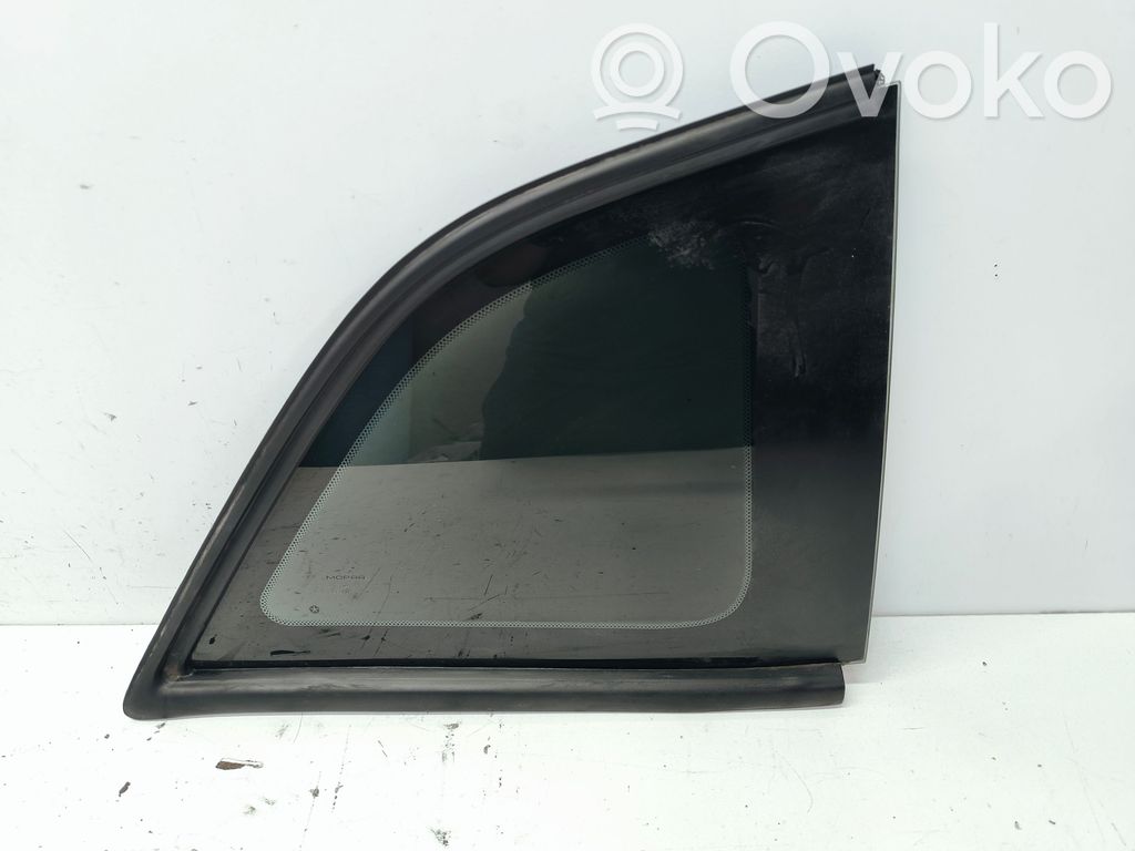 Rear side window   68234216AA