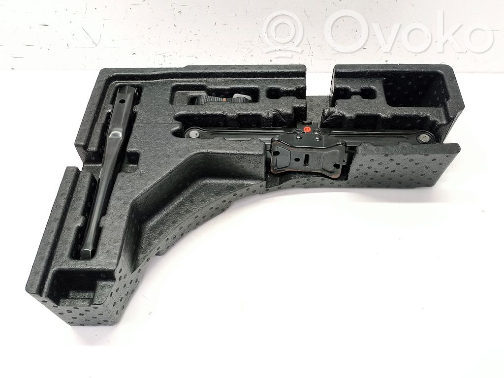 Buick Encore I Glove box in trunk 