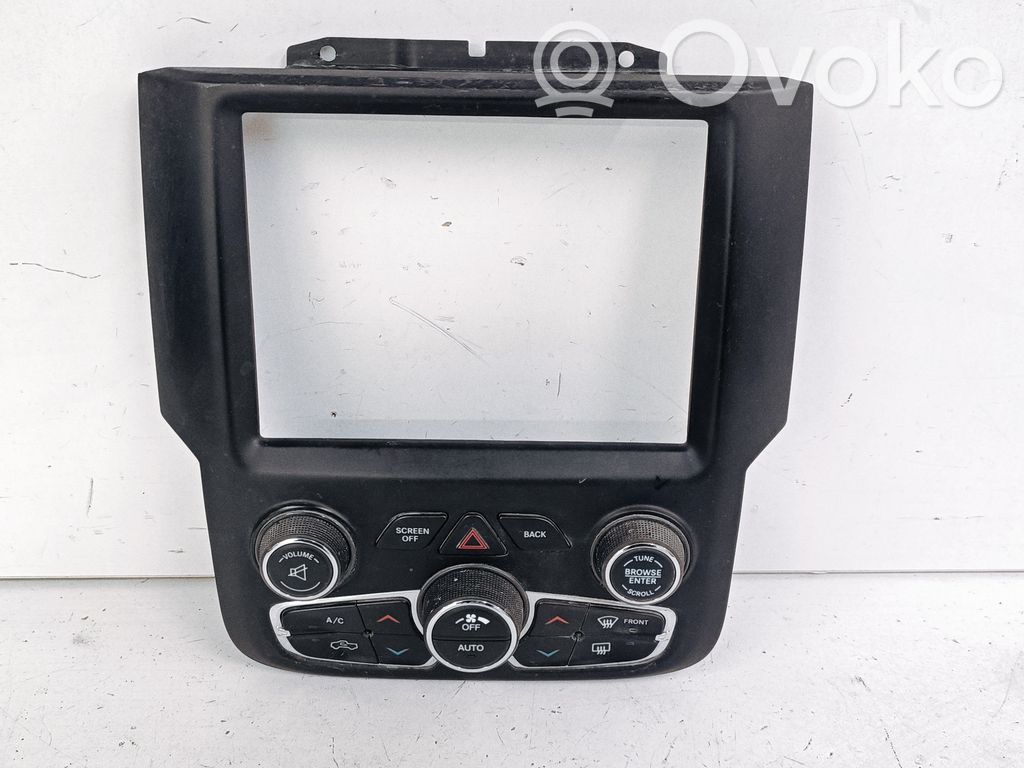 Dodge RAM 1500 DS Climate control unit 