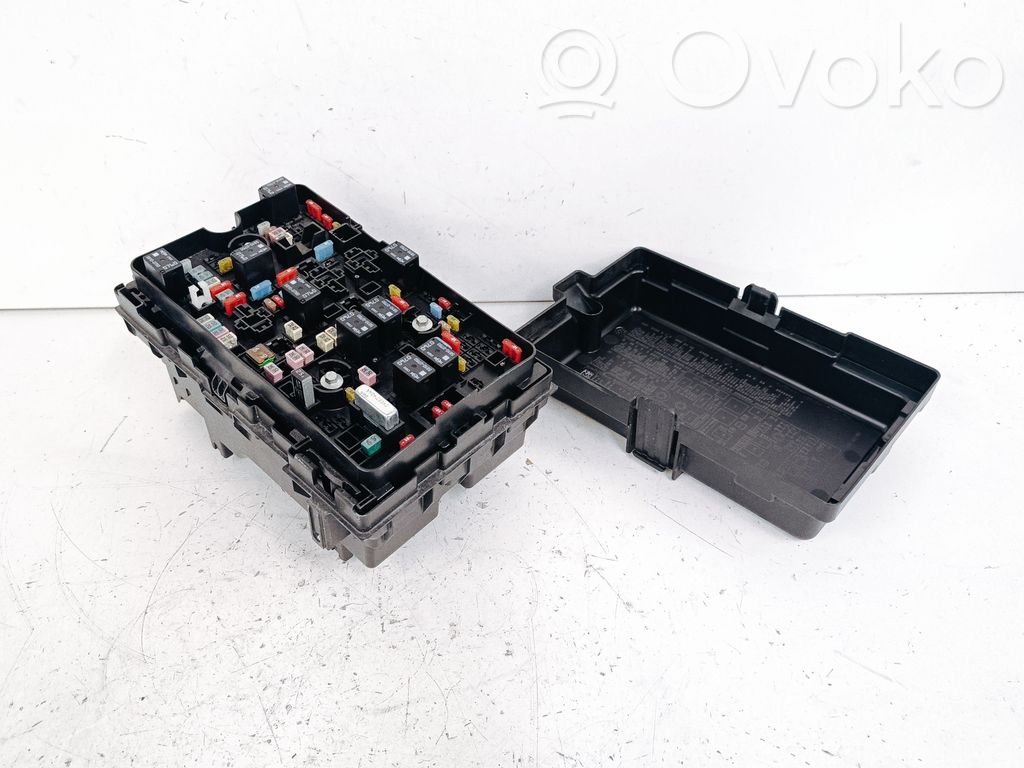 Chrysler Pacifica Fuse box set 