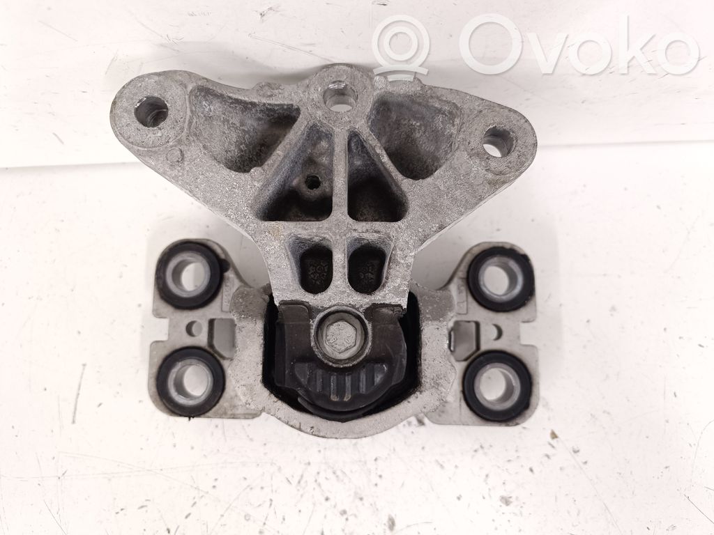Volvo XC60 Engine mount bracket 