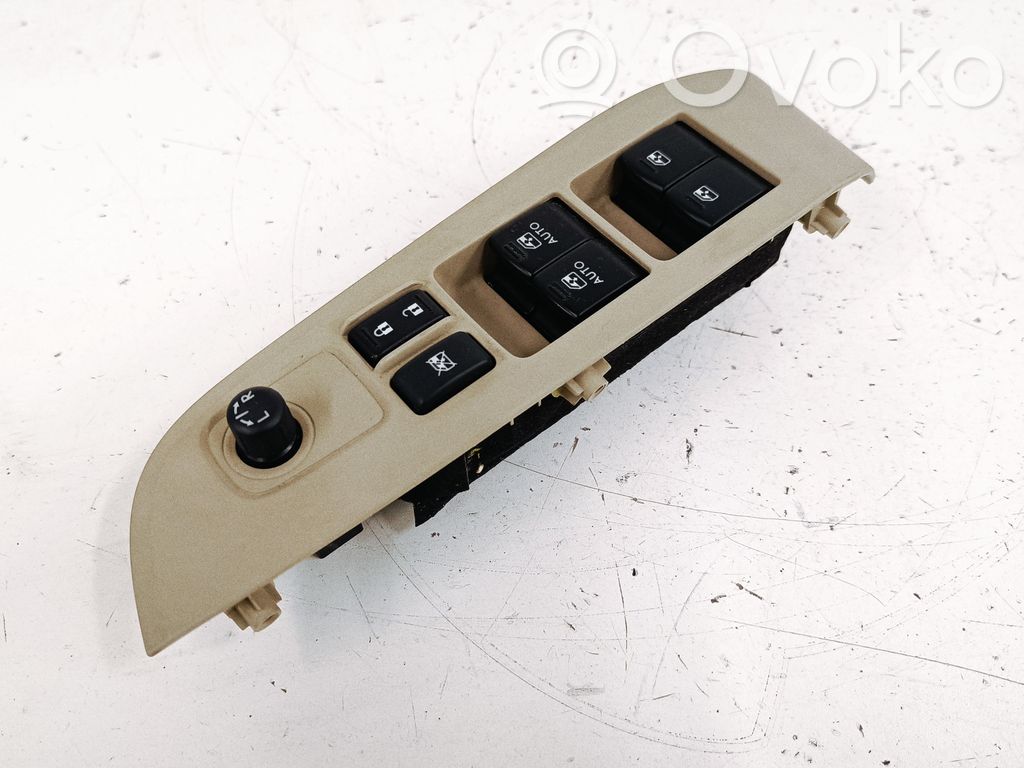 Subaru Outback (BS) Electric window control switch 