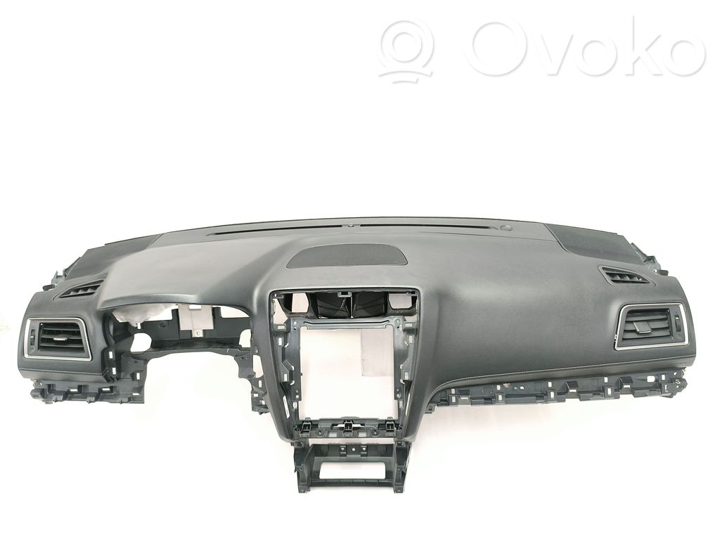Subaru Legacy Panelis 