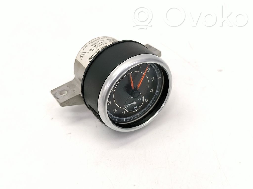 Porsche Cayenne (92A) Reloj 