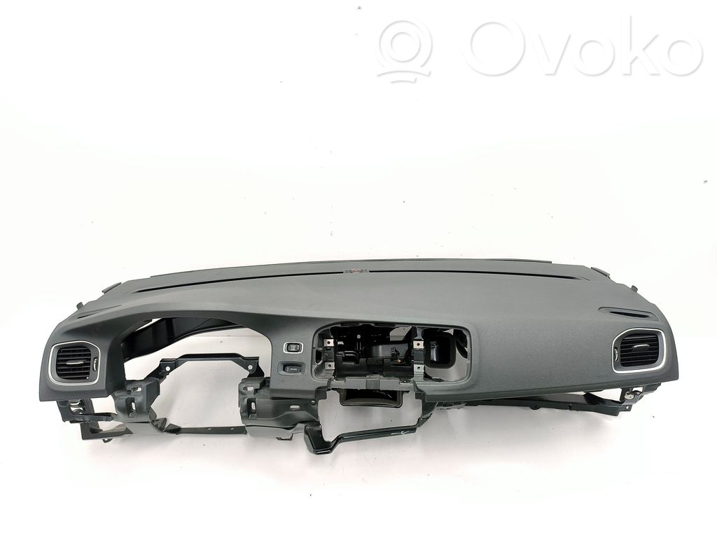 Volvo S60 Dashboard 