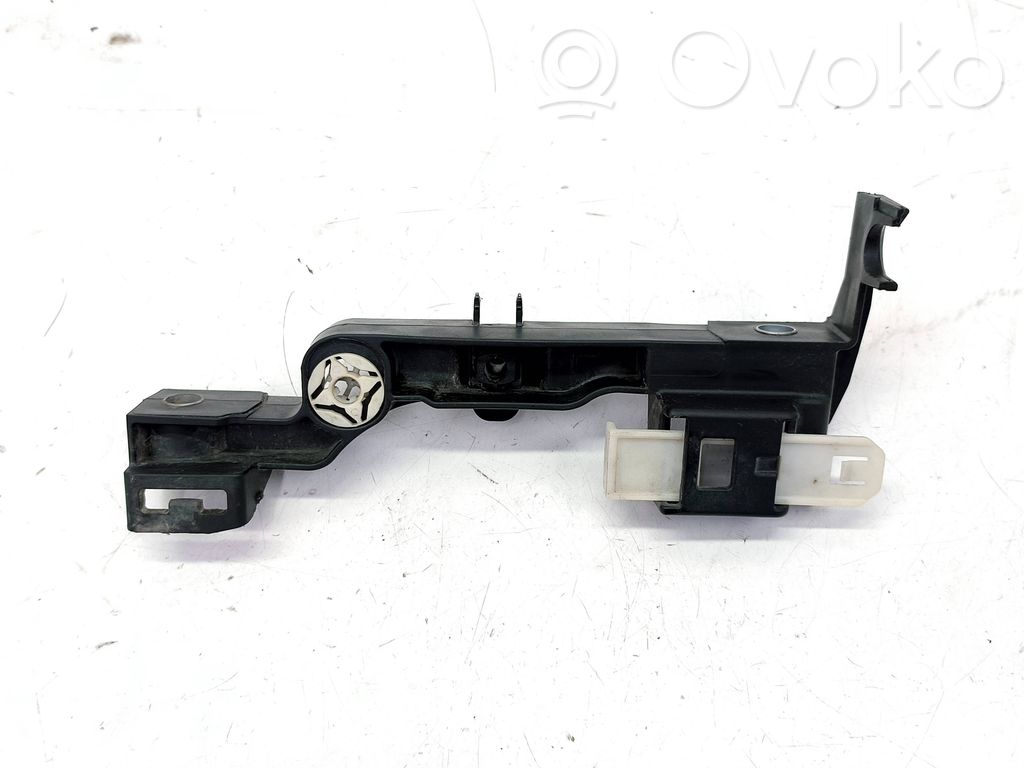 Dodge RAM 1500 DS Headlight/headlamp mounting bracket 