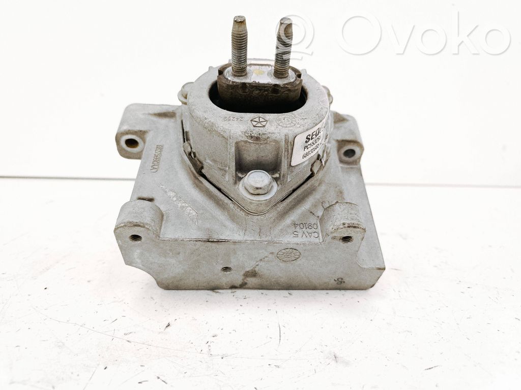Dodge Durango III Engine mount bracket 