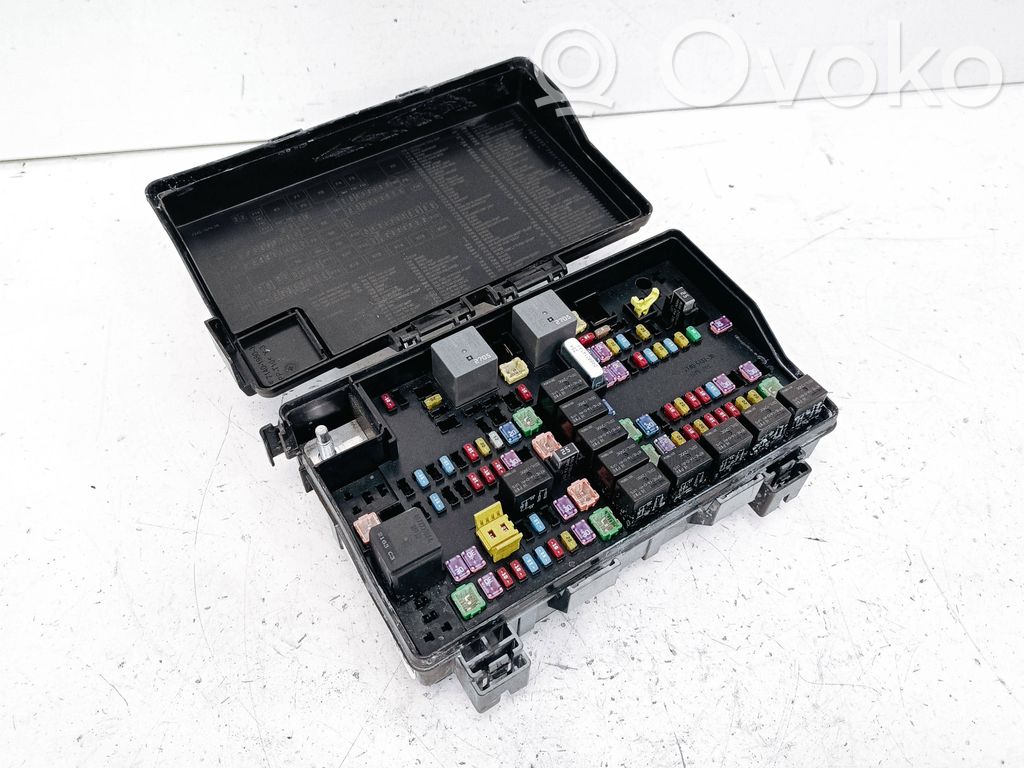 Dodge Durango III Fuse box set 