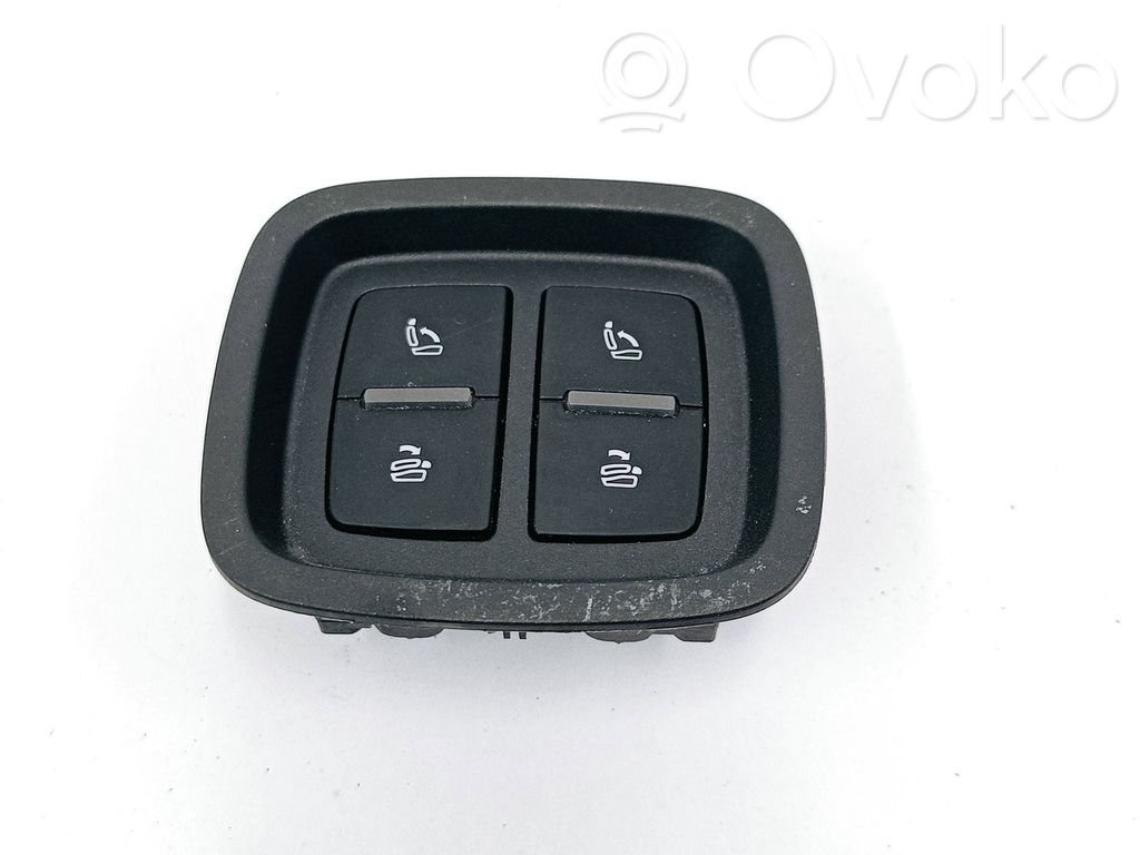Audi Q7 4M Seat control switch 