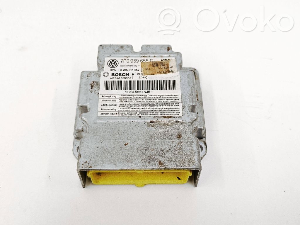 Volkswagen Touareg II Airbag control unit/module 