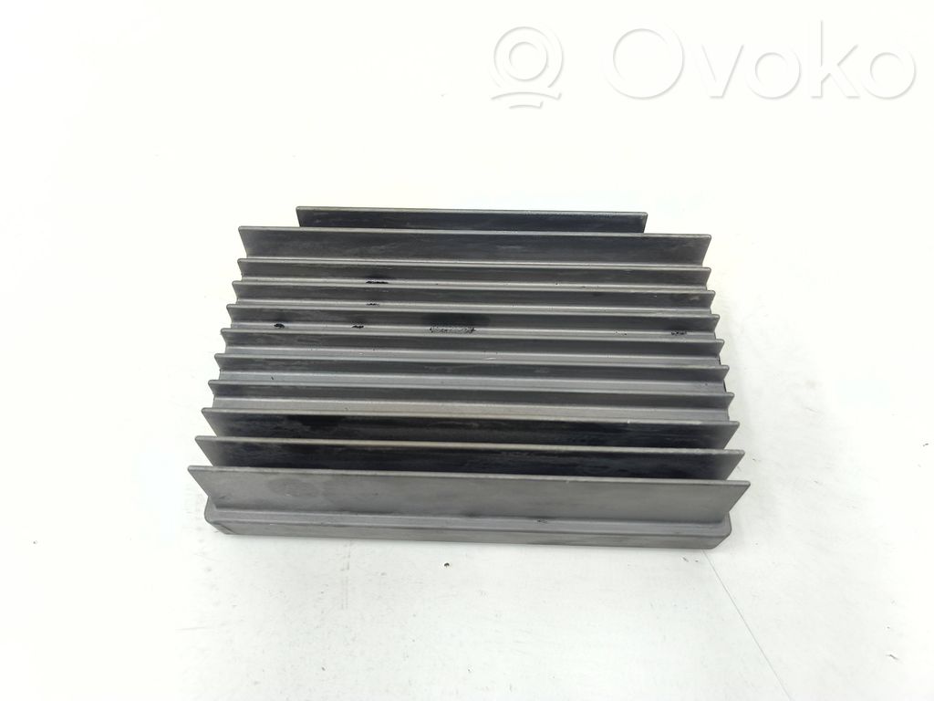 Sound amplifier   9283504