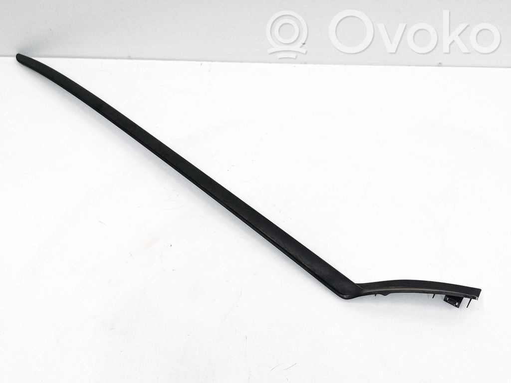 Volvo XC40 Windshield trim 