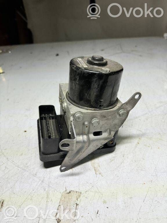 BMW 1 E81 E87 ABS Pump 