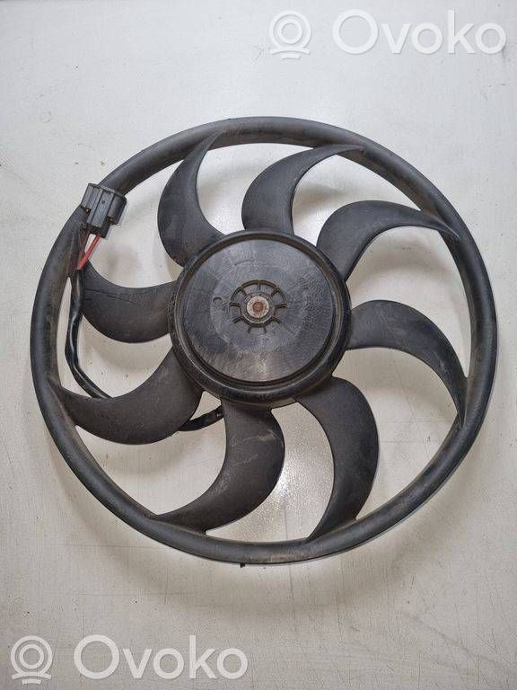 Ford Focus Elektrisks radiatoru ventilators 