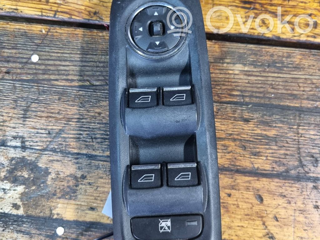 Ford Mondeo MK IV Przyciski szyb 