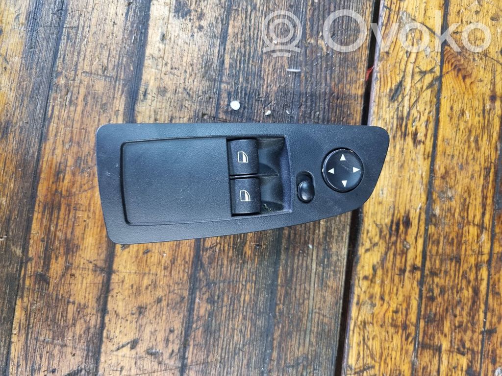 Electric window control switch   6970160,HW02,06W31K103