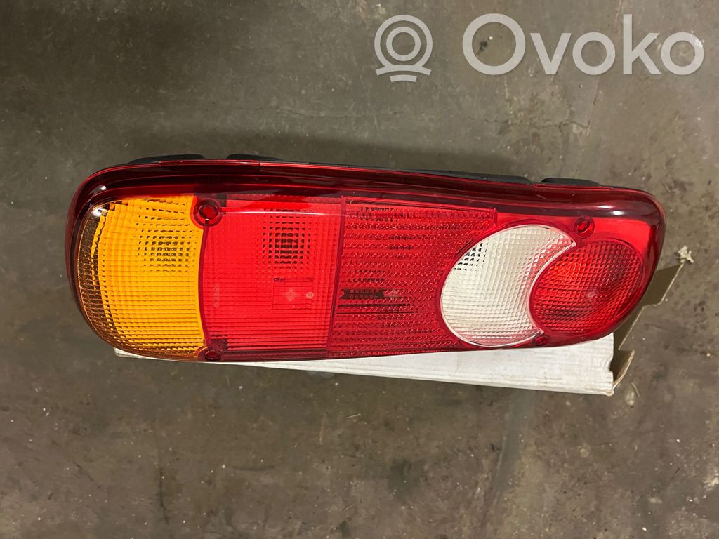Nissan Cab Star Lampa tylna 