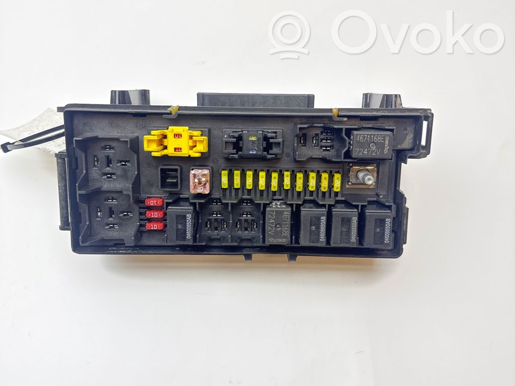 Jeep Grand Cherokee (WK) Fuse module 