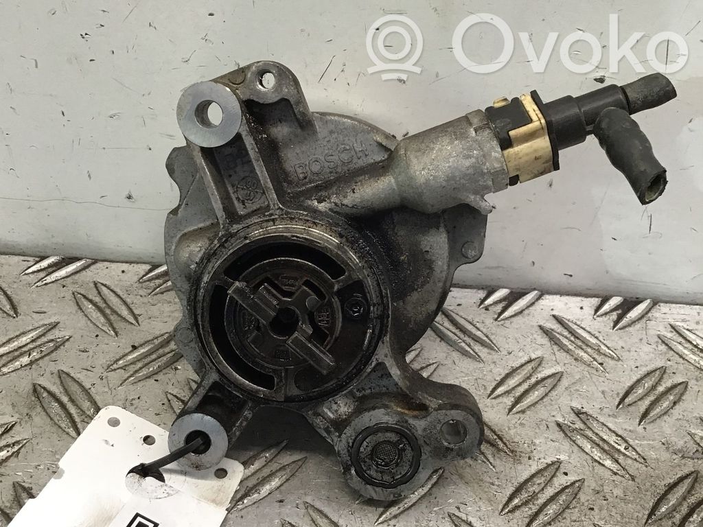 Vacuum pump   D1651C2