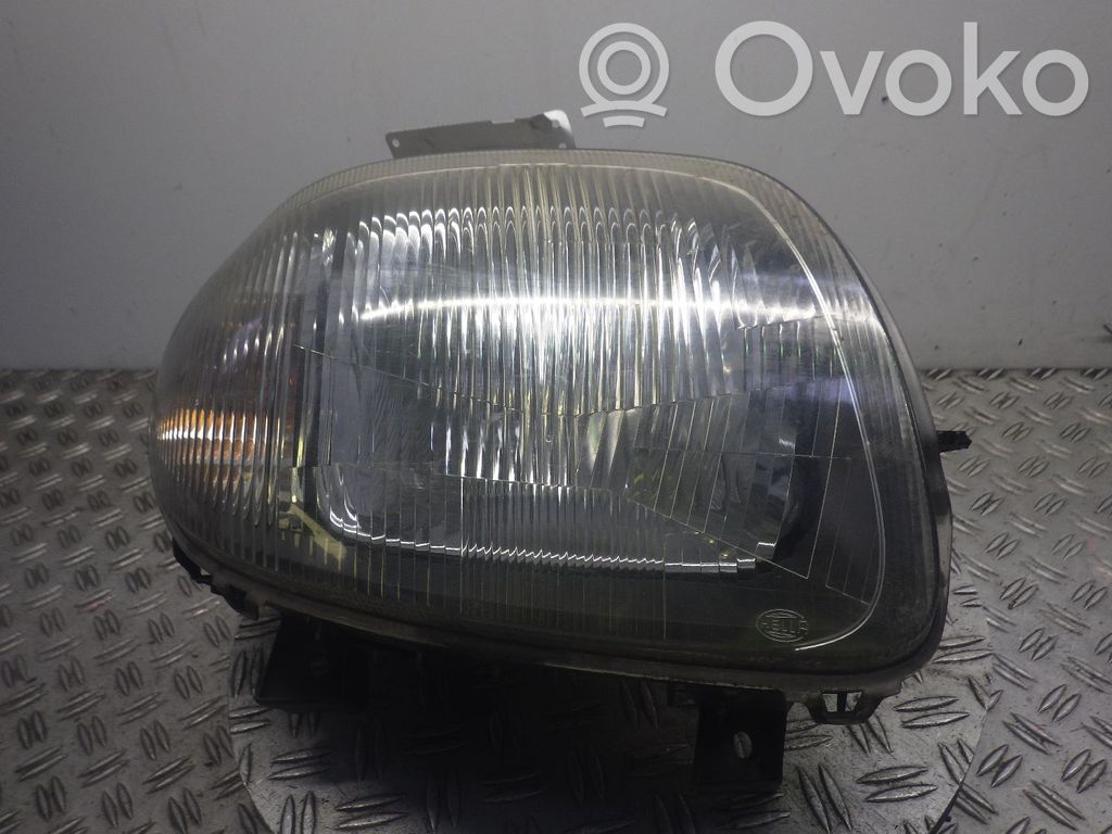 Renault Clio II Headlight/headlamp 