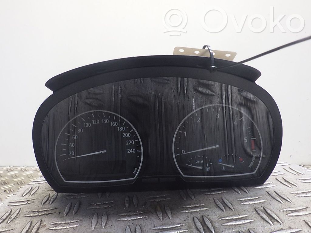 BMW X3 E83 Speedometer (instrument cluster) 