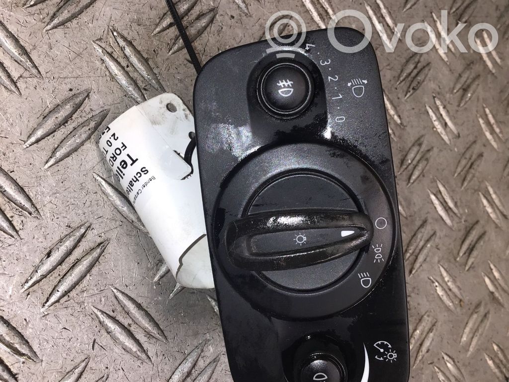 Light switch   8G9T13A024AD