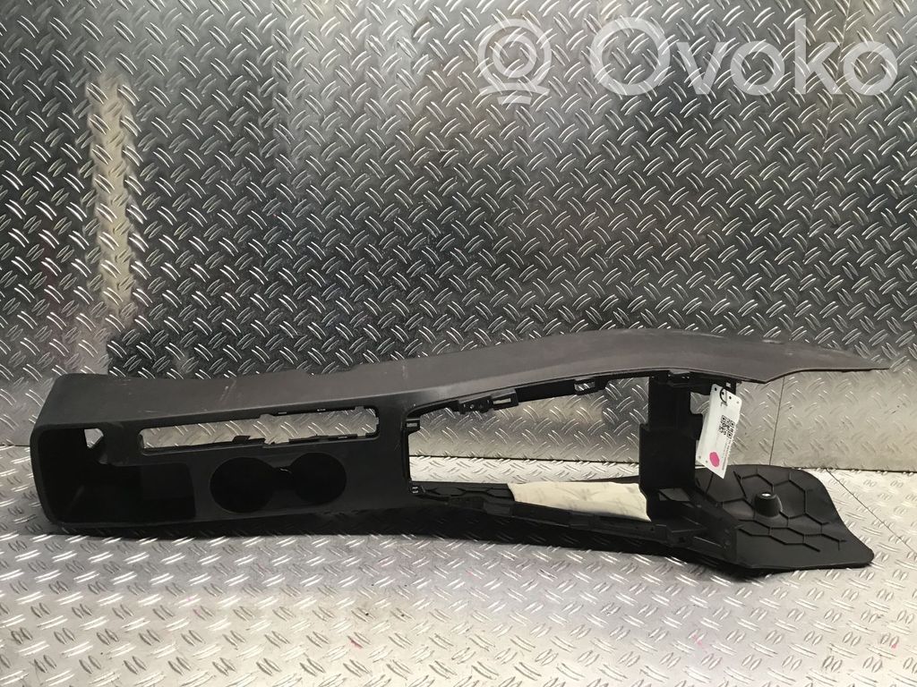 KIA Rio Otros elementos de la consola central (túnel) 