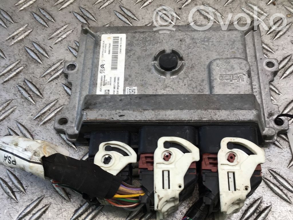 Peugeot 108 Engine control unit/module 