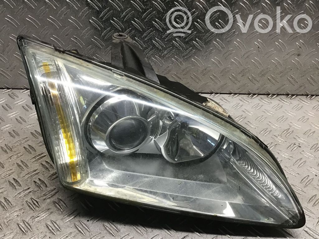 Ford Focus Scheinwerfer 