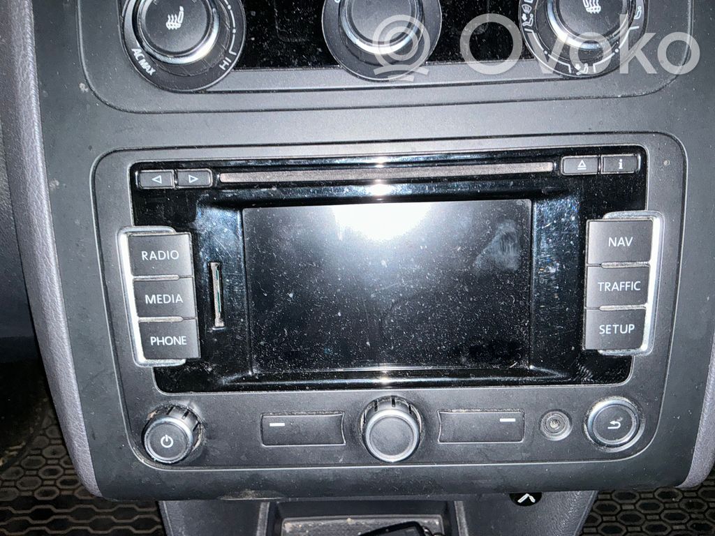 Volkswagen Touran II Unitate principală radio/CD/DVD/GPS 