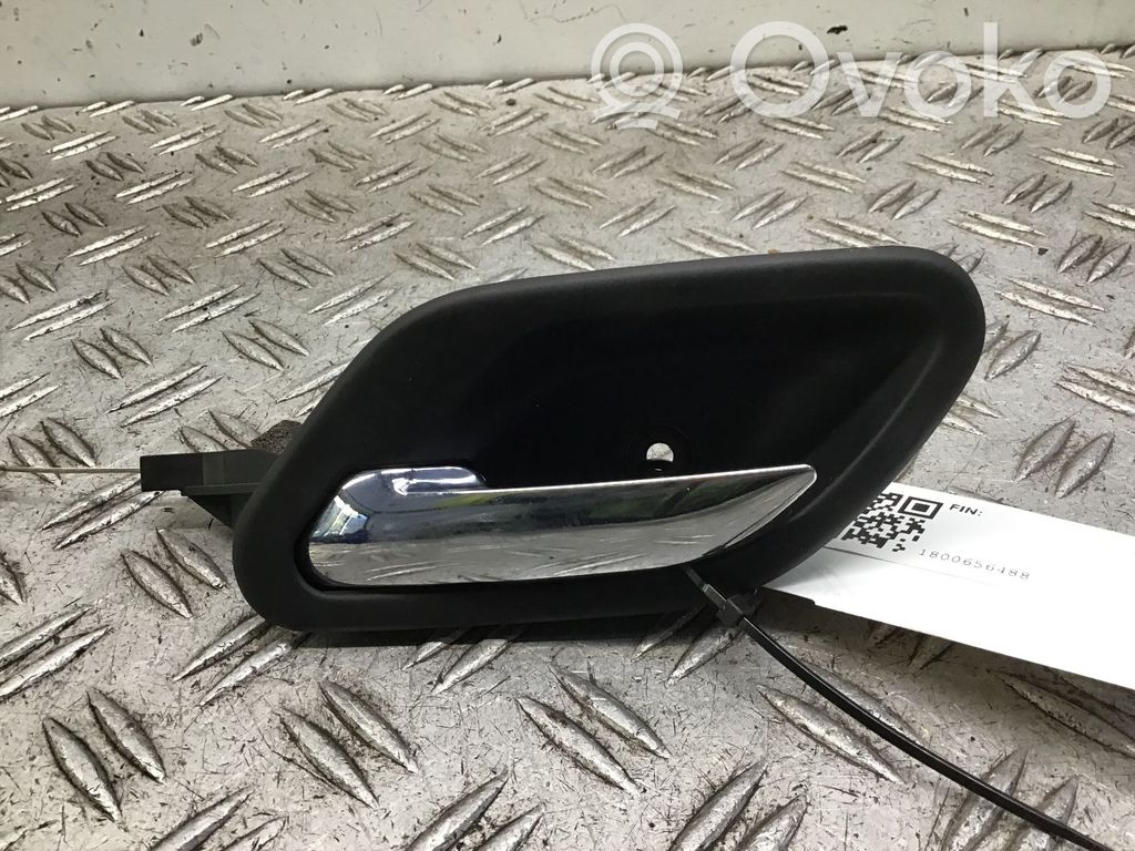 Manecilla externa puerta trasera   8226049