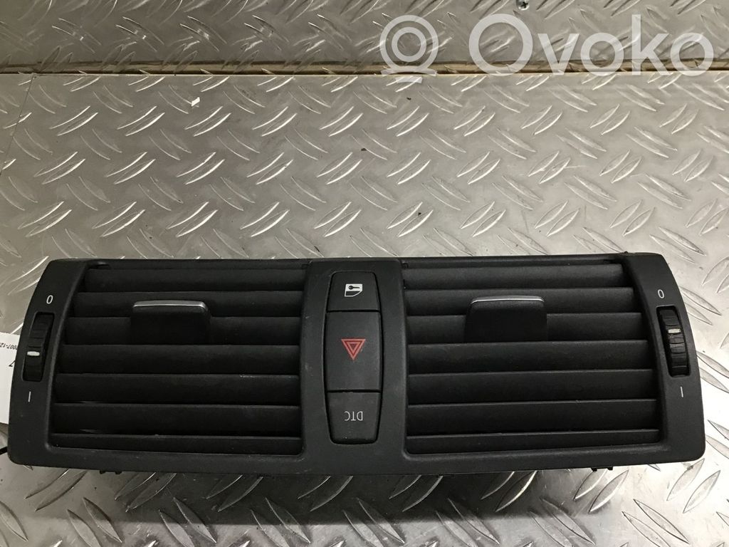 BMW 1 E81 E87 Gaisa ieplūdes kanāla detaļas 