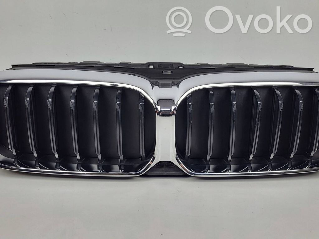 Atrapa chłodnicy / Grill   5A218F302,2224411260A,23012335150000