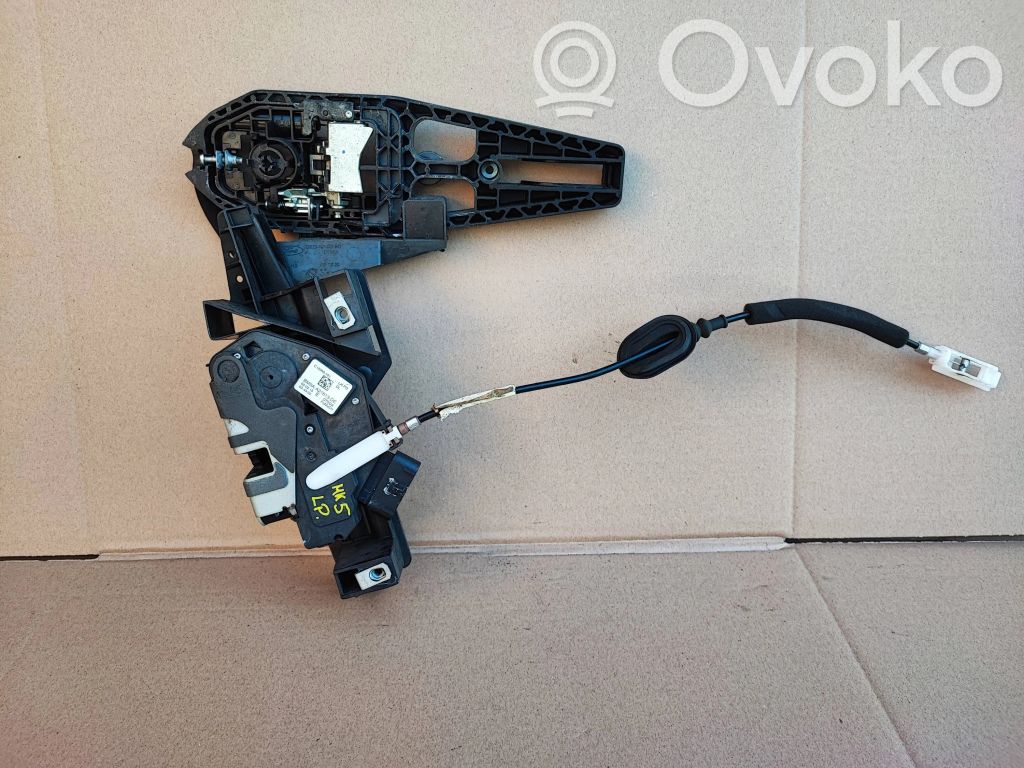 Ford Mondeo MK V Priekšpusē slēdzene 